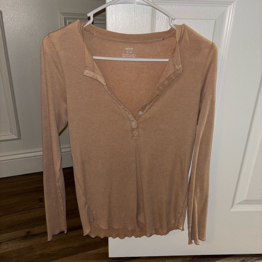 Aerie Light Brown Long Sleeve Blouse